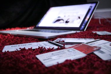 Carte di credito sparse