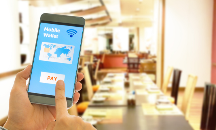 Mobile_wallet_fintech_pay