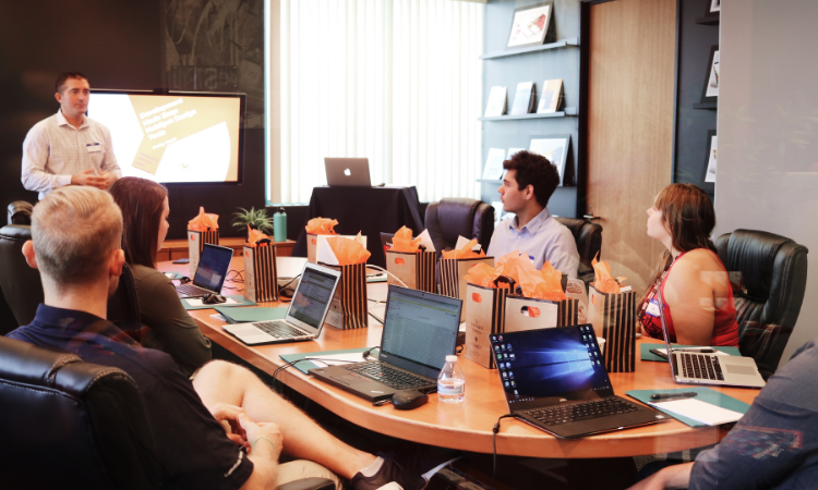 Office_Management_Meeting_2